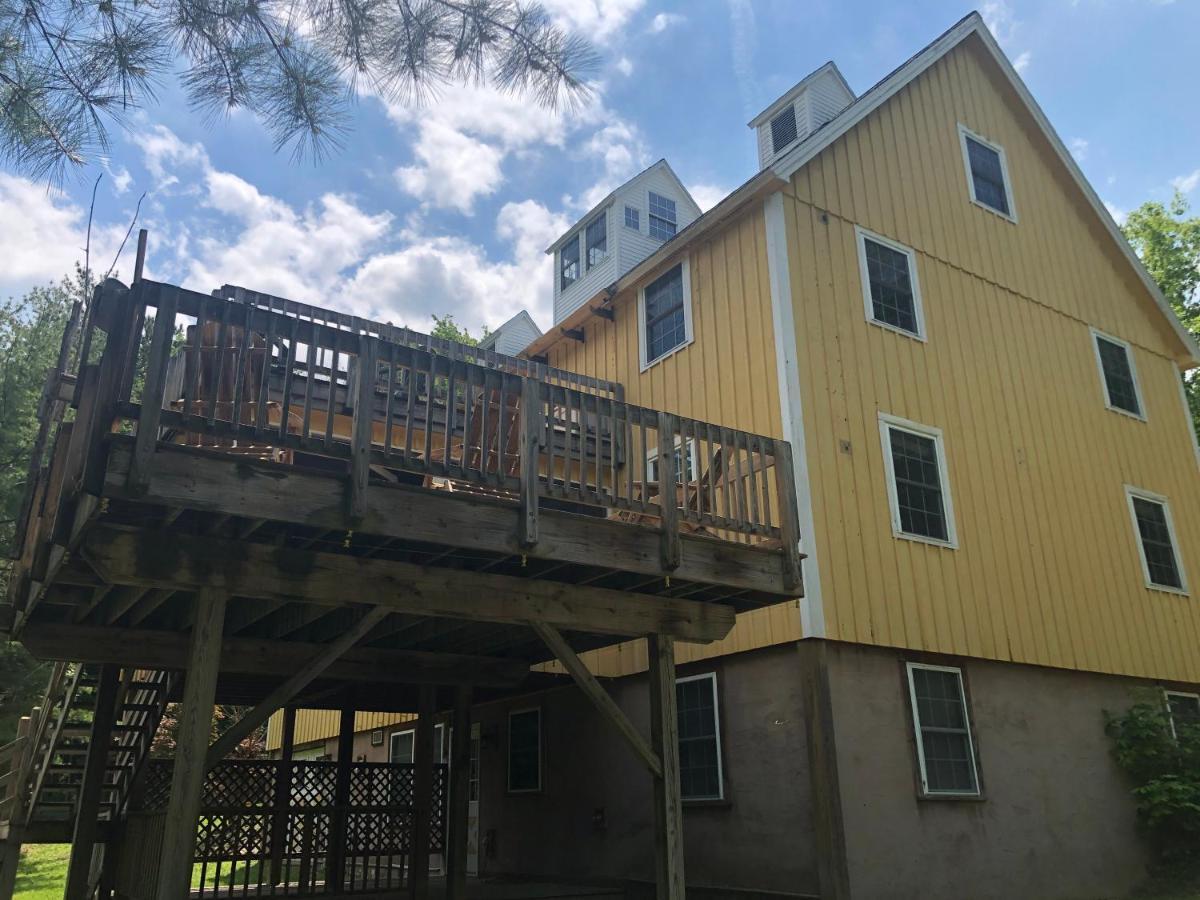 Yellow Barn Estate Freeville Exterior photo